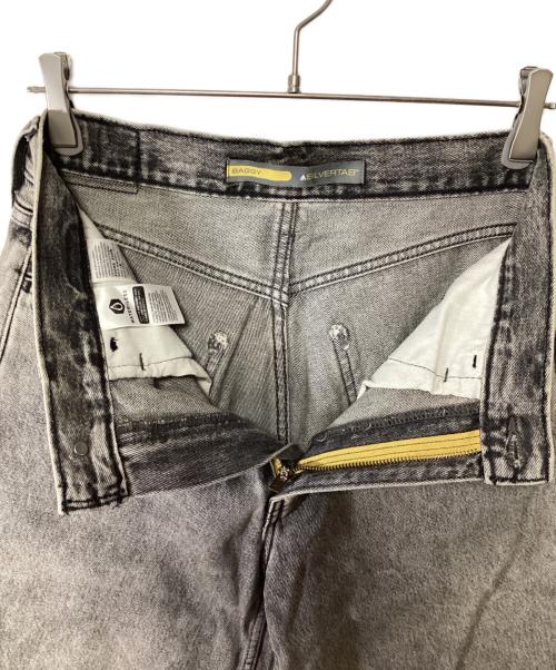 LEVI'S（リーバイス）LEVI'S (リーバイス) デニムパンツ　SILVER TAB グレー サイズ:W28の古着・服飾アイテム