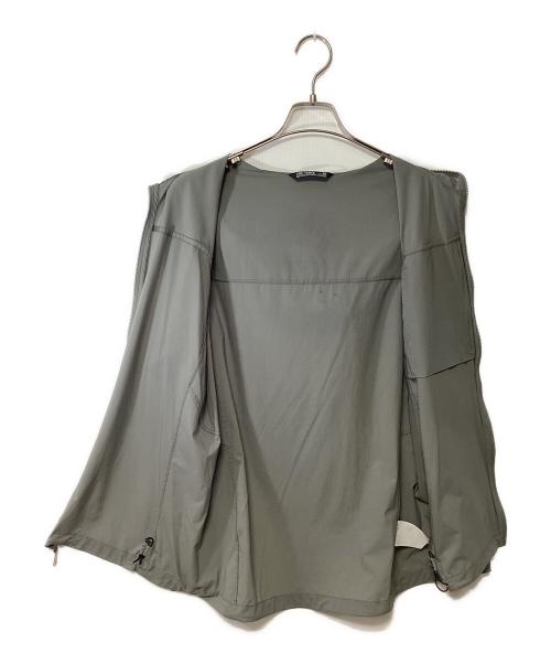 ARC'TERYX（アークテリクス）ARC'TERYX (アークテリクス) ナイロンジャケット　QUAMISH HOODY グレー サイズ:Sの古着・服飾アイテム