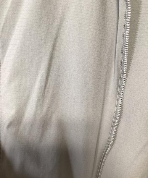 ARC'TERYX（アークテリクス）ARC'TERYX (アークテリクス) ナイロンジャケット　QUAMISH HOODY グレー サイズ:Sの古着・服飾アイテム