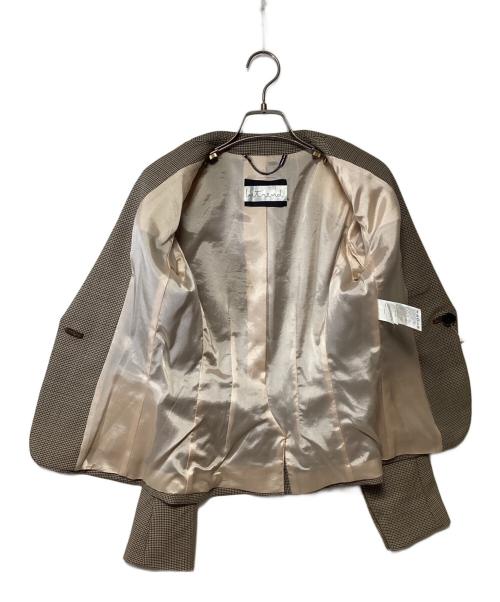 INTREND（イントレンド）INTREND (イントレンド) テーラードジャケット ベージュ サイズ:40 未使用品の古着・服飾アイテム