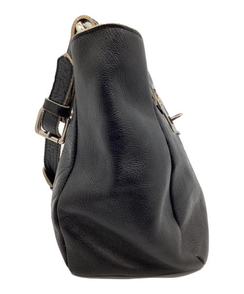 Vivienne Westwood（ヴィヴィアンウエストウッド）Vivienne Westwood (ヴィヴィアンウエストウッド) セミショルダーバッグ　オーヴ型押ターンロック ブラックの古着・服飾アイテム