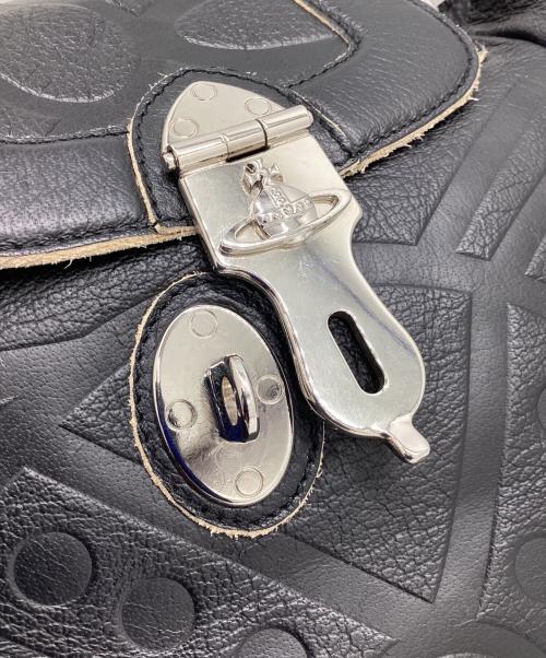 Vivienne Westwood（ヴィヴィアンウエストウッド）Vivienne Westwood (ヴィヴィアンウエストウッド) セミショルダーバッグ　オーヴ型押ターンロック ブラックの古着・服飾アイテム