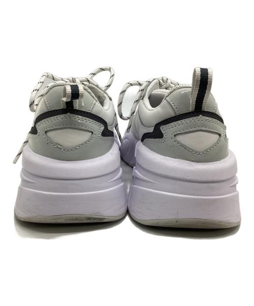 Onitsuka Tiger（オニツカタイガー）Onitsuka Tiger (オニツカタイガー) 厚底スニーカー　PLEAKER ホワイト サイズ:245(2.5)の古着・服飾アイテム