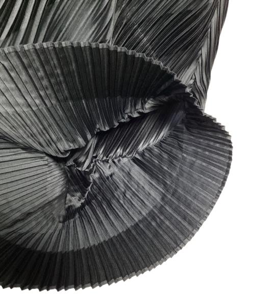 ISSEY MIYAKE（イッセイミヤケ）ISSEY MIYAKE (イッセイミヤケ) プリーツアシンメトリーボーダーチュニック ブラック サイズ:2の古着・服飾アイテム