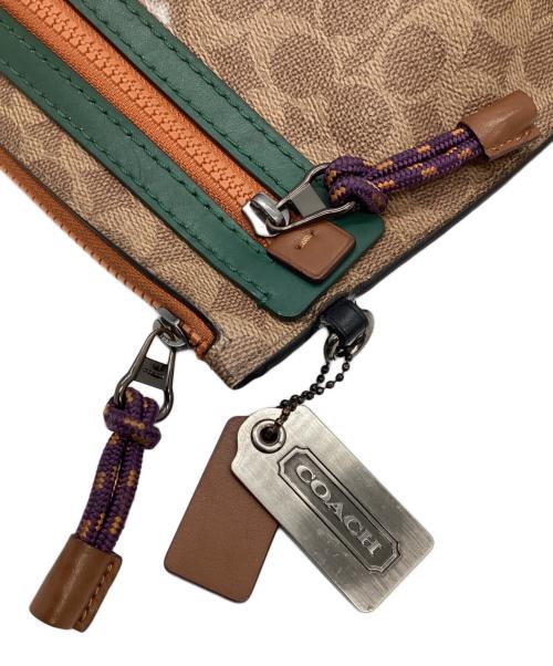 COACH（コーチ）COACH (コーチ) セカンドバッグ　	シグネチャー ベージュ×グリーン×オレンジの古着・服飾アイテム