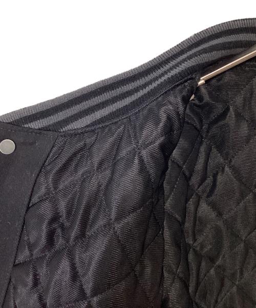 UNDEFEATED（アンディフィーテッド）UNDEFEATED (アンディフィーテッド) ベースボールジャケット ブラック×グレー サイズ:MEDIUMの古着・服飾アイテム