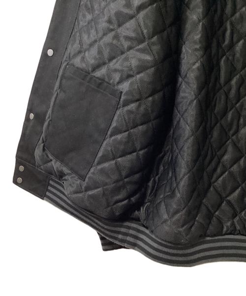 UNDEFEATED（アンディフィーテッド）UNDEFEATED (アンディフィーテッド) ベースボールジャケット ブラック×グレー サイズ:MEDIUMの古着・服飾アイテム