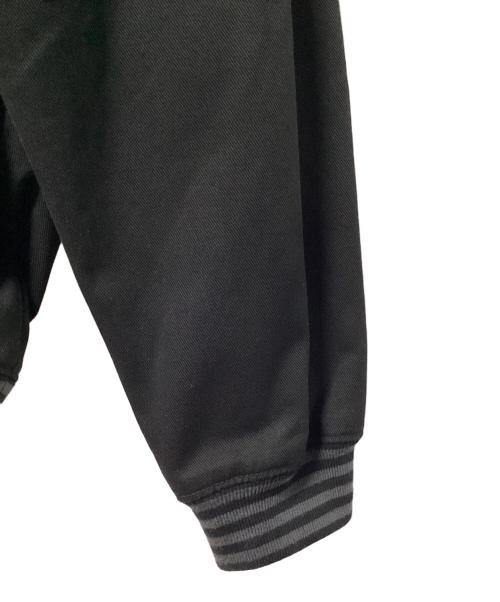 UNDEFEATED（アンディフィーテッド）UNDEFEATED (アンディフィーテッド) ベースボールジャケット ブラック×グレー サイズ:MEDIUMの古着・服飾アイテム