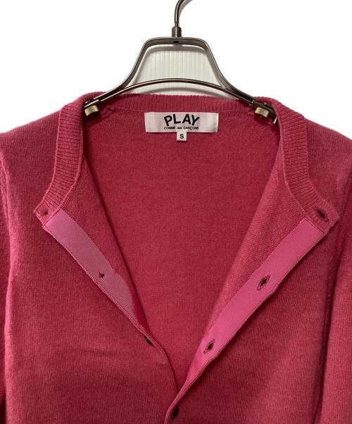 PLAY COMME des GARCONS（プレイコムデギャルソン）PLAY COMME des GARCONS (プレイコムデギャルソン) 薄手カーディガン ピンク サイズ:Sの古着・服飾アイテム