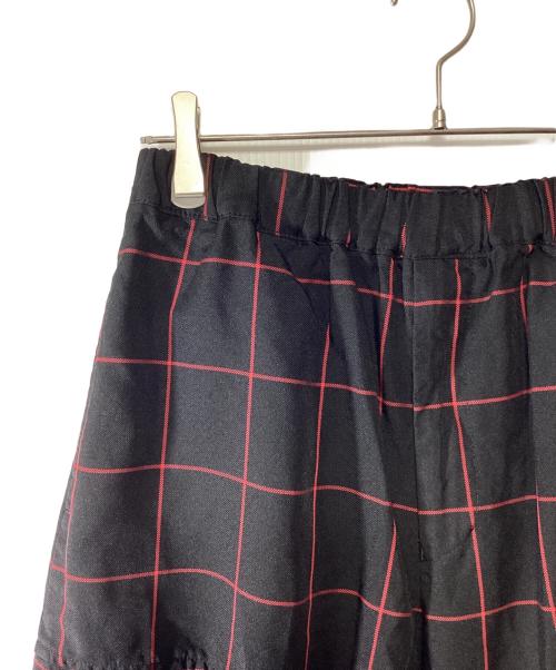 BLACK COMME des GARCONS（ブラックコムデギャルソン）BLACK COMME des GARCONS (ブラックコムデギャルソン) クロップドパンツ ブラック×レッド サイズ:Sの古着・服飾アイテム