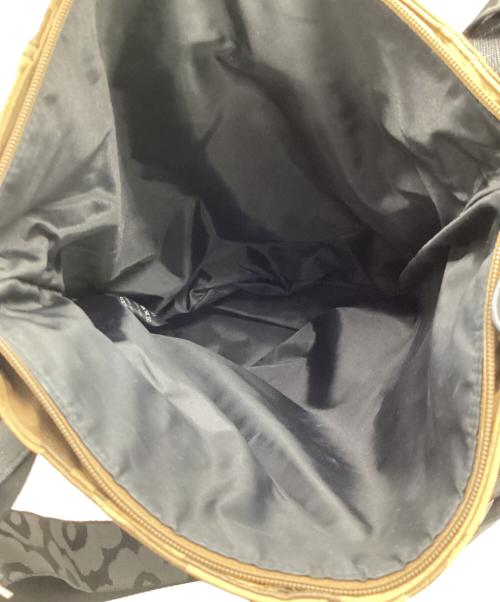 marimekko（マリメッコ）marimekko (マリメッコ) ロゴストラップショルダーバッグ ベージュの古着・服飾アイテム