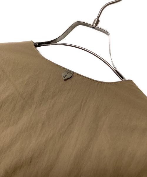 B:MING by BEAMS（ビーミングバイビームス）B:MING by BEAMS (ビーミングバイビームス) リバーシブルダウンジャケット ベージュ サイズ:Mの古着・服飾アイテム