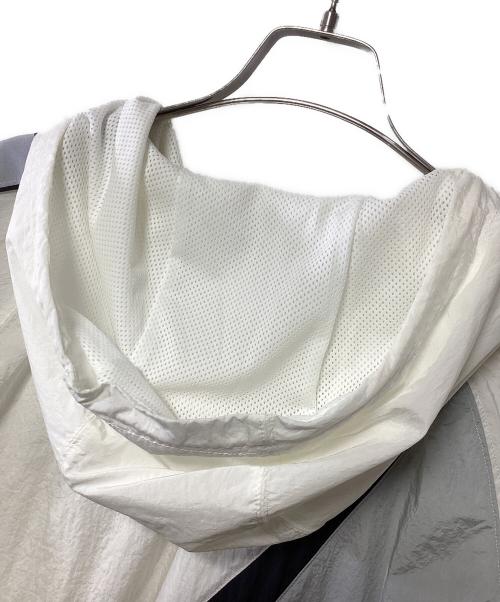 NIKE（ナイキ）NIKE (ナイキ) ナイロンジャケット ホワイト サイズ:Mの古着・服飾アイテム