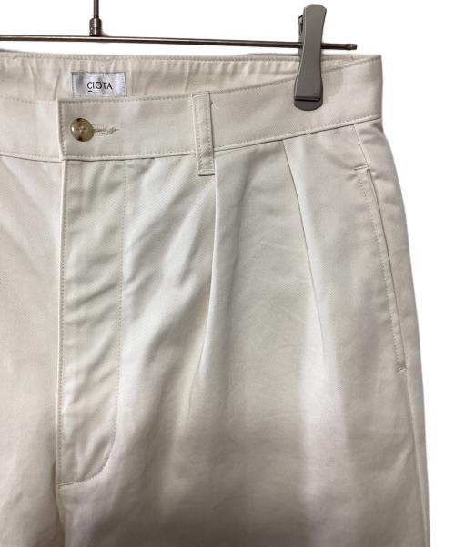 CIOTA（シオタ）CIOTA (シオタ) 2タックチノパンツ ホワイト サイズ:5の古着・服飾アイテム