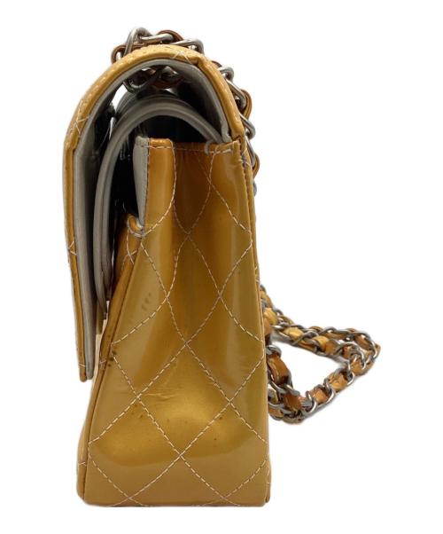 CHANEL（シャネル）CHANEL (シャネル) チェーンショルダーバッグ　マトラッセ イエローの古着・服飾アイテム