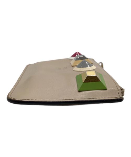 FENDI（フェンディ）FENDI (フェンディ) マルチスタッズコインケース ベージュの古着・服飾アイテム