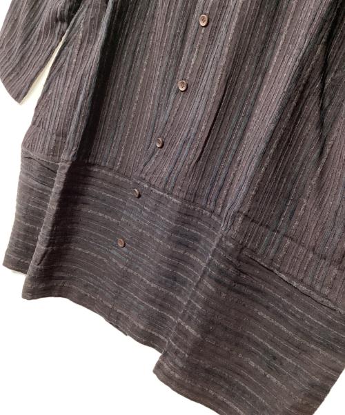 ISSEY MIYAKE HaaT（イッセイミヤケハート）ISSEY MIYAKE HaaT (イッセイミヤケハート) 長袖チュニックブラウス ブラウン×ネイビー サイズ:3の古着・服飾アイテム