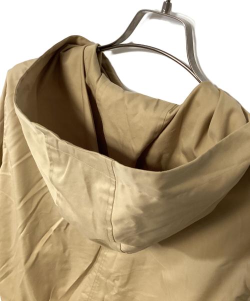 FRAY ID（フレイ アイディー）FRAY ID (フレイ アイディー) ミドルマウンテンパーカー ベージュの古着・服飾アイテム