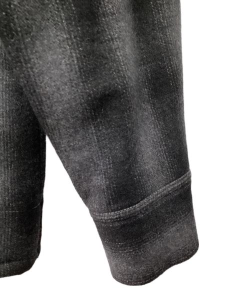 UNIVERSAL OVERALL（ユニバーサルオーバーオール）UNIVERSAL OVERALL (ユニバーサルオーバーオール) シャツジャケット グレー×ブラック サイズ:Mの古着・服飾アイテム