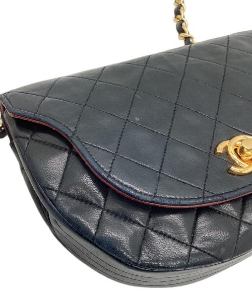 CHANEL（シャネル）CHANEL (シャネル) チェーンショルダーバッグ ブラックの古着・服飾アイテム