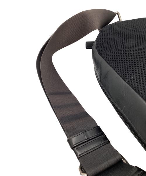 COACH（コーチ）COACH (コーチ) ボディーバッグ ブラック×ブラウンの古着・服飾アイテム