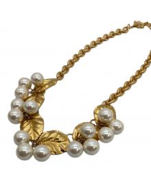 KENZO（ケンゾー）の古着「リーフモチーフパールネックレス」｜ゴールド(カラー)