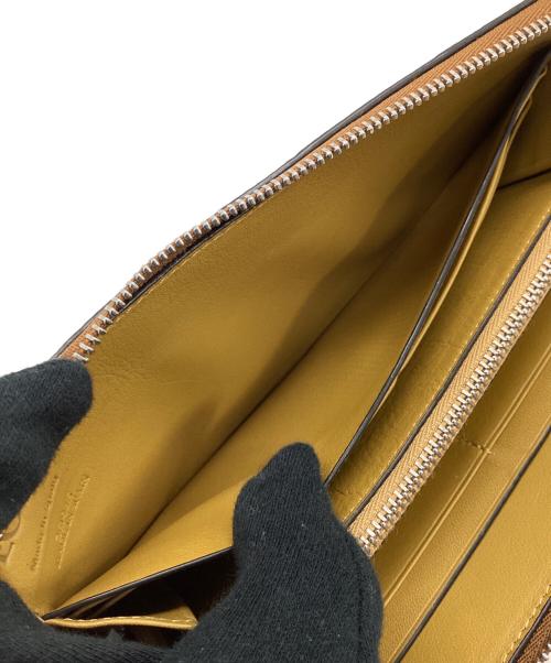 LOEWE（ロエベ）LOEWE (ロエベ) 長財布 ベージュの古着・服飾アイテム