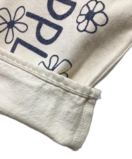 LEVI'S（リーバイス）LEVI'S (リーバイス) DAY ORIGINAL FIT WHITE PATTERN ホワイト サイズ:W32 L30の古着・服飾アイテム