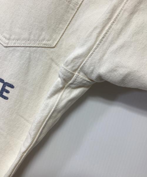 LEVI'S（リーバイス）LEVI'S (リーバイス) DAY ORIGINAL FIT WHITE PATTERN ホワイト サイズ:W32 L30の古着・服飾アイテム