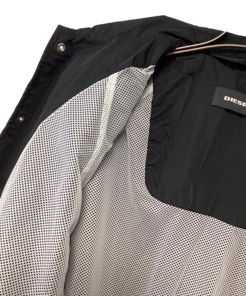 DIESEL（ディーゼル）DIESEL (ディーゼル) コーチジャケット ブラック×オフホワイト サイズ:Sの古着・服飾アイテム