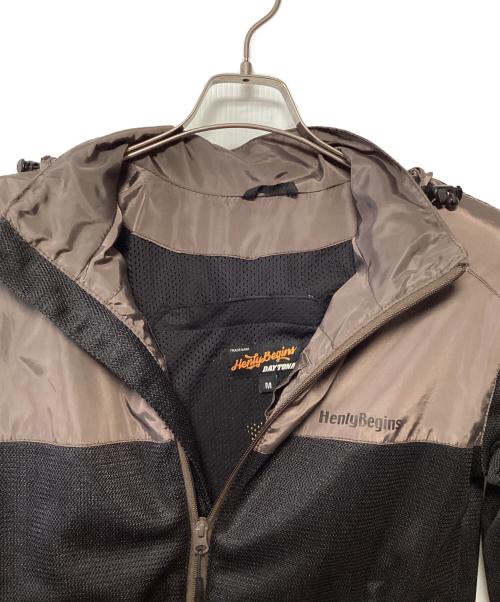 henly begins（ヘンリービギンズ）henly begins (ヘンリービギンズ) ソフトシェルジャケット ブラウン×ブラック サイズ:Mの古着・服飾アイテム
