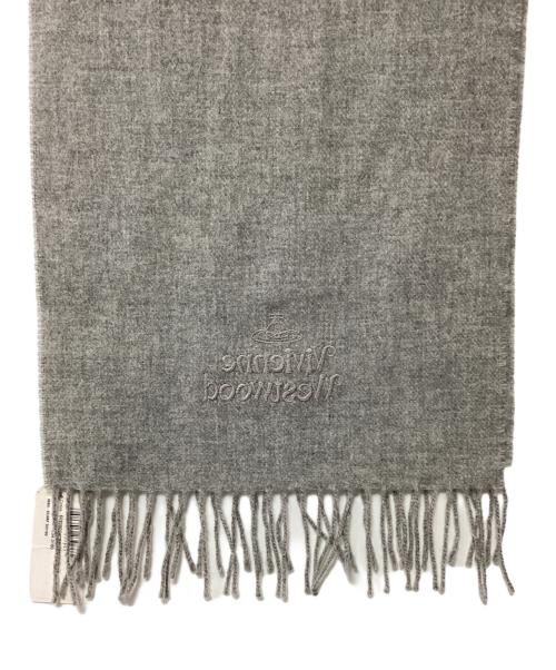 Vivienne Westwood（ヴィヴィアンウエストウッド）Vivienne Westwood (ヴィヴィアンウエストウッド) マフラー グレー 未使用品の古着・服飾アイテム