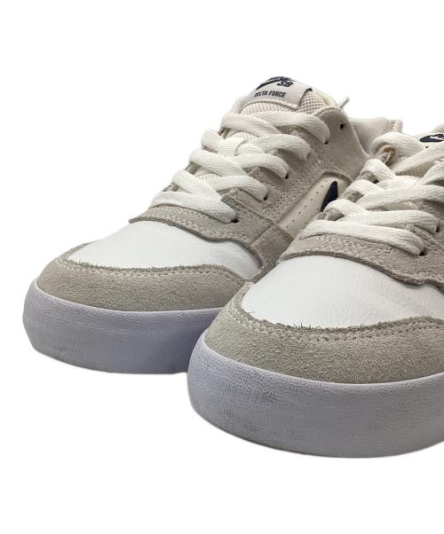 NIKE SB（ナイキエスビー）NIKE SB (ナイキエスビー) DELTA FORCE VULC アイボリー×ネイビー サイズ:25.5の古着・服飾アイテム