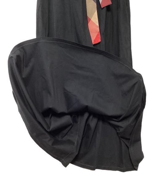 BLUE LABEL CRESTBRIDGE（ブルーレーベルクレストブリッジ）BLUE LABEL CRESTBRIDGE (ブルーレーベルクレストブリッジ) 半袖ワンピース ブラック サイズ:40の古着・服飾アイテム