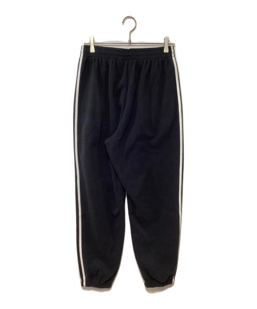 adidas（アディダス）adidas (アディダス) アディカラー スリーストライプス フリース スウェットパンツ ブラック サイズ:M 未使用品の古着・服飾アイテム