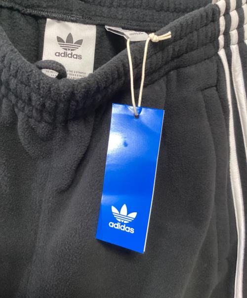 adidas（アディダス）adidas (アディダス) アディカラー スリーストライプス フリース スウェットパンツ ブラック サイズ:M 未使用品の古着・服飾アイテム