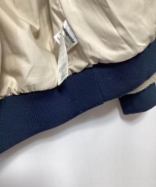 Patagonia（パタゴニア）Patagonia (パタゴニア) Retro-X Bomber Jacket ホワイト×ネイビー サイズ:XSの古着・服飾アイテム