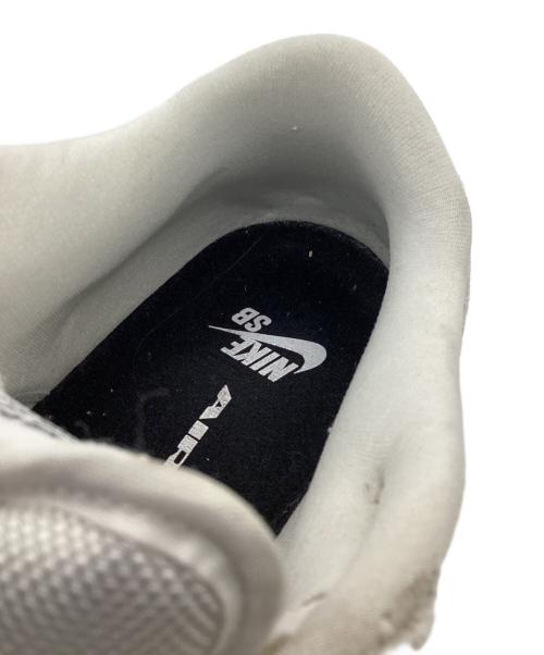 NIKE（ナイキ）NIKE (ナイキ) ローカットスニーカー ライトグレー サイズ:25.5の古着・服飾アイテム