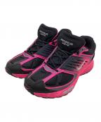 NIKEナイキ）の古着「ローカットスニーカー」｜ショッキングピンク×ブラック