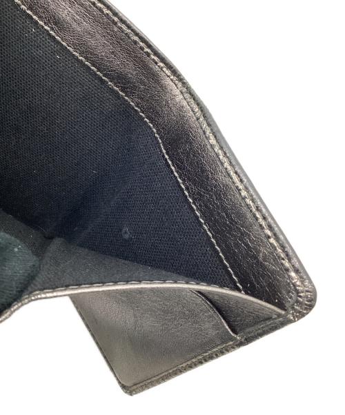 JIMMY CHOO（ジミーチュウ）JIMMY CHOO (ジミーチュウ) 3つ折り財布 シルバーの古着・服飾アイテム