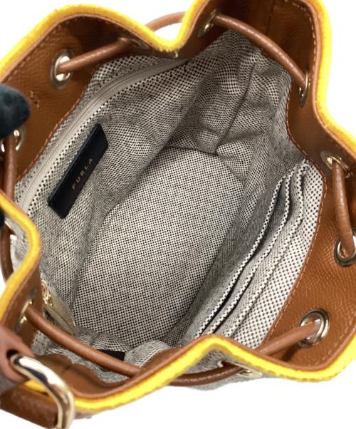 FURLA（フルラ）FURLA (フルラ) バケットバッグ ベージュの古着・服飾アイテム