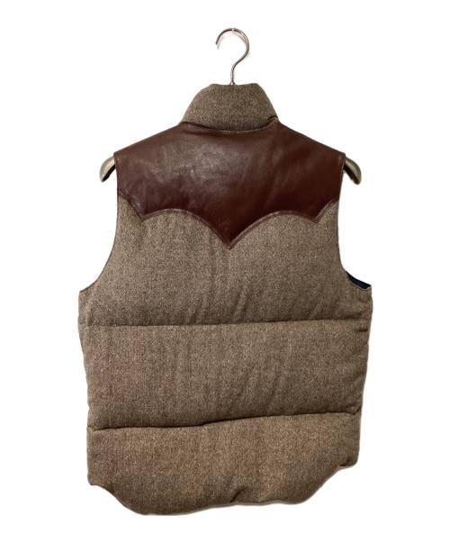 RockyMountainFeatherBed × BEAMS（ロッキーマウンテンフェザーベッド ×ビームス）RockyMountainFeatherBed × BEAMS (ロッキーマウンテンフェザーベッド ×ビームス) リバーシブルダウンベスト ベージュ×ネイビー サイズ:38の古着・服飾アイテム