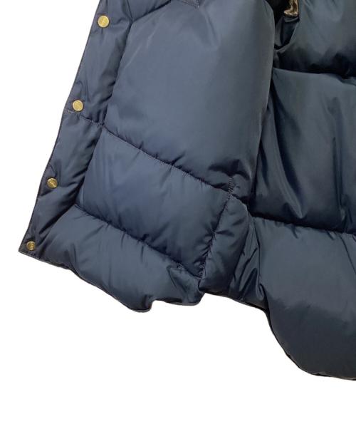 RockyMountainFeatherBed × BEAMS（ロッキーマウンテンフェザーベッド ×ビームス）RockyMountainFeatherBed × BEAMS (ロッキーマウンテンフェザーベッド ×ビームス) リバーシブルダウンベスト ベージュ×ネイビー サイズ:38の古着・服飾アイテム