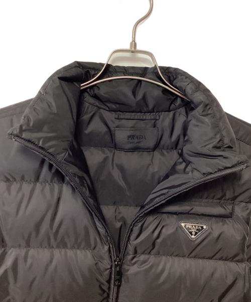 PRADA（プラダ）PRADA (プラダ) トライアングルロゴダウンベスト ブラック サイズ:50の古着・服飾アイテム