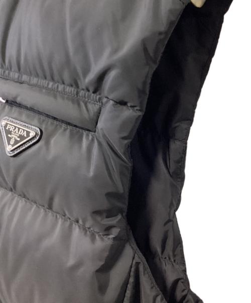 PRADA（プラダ）PRADA (プラダ) トライアングルロゴダウンベスト ブラック サイズ:50の古着・服飾アイテム