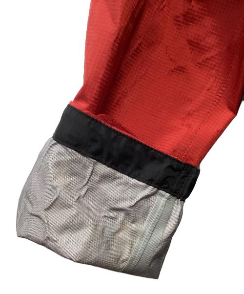 mont-bell（モンベル）mont-bell (モンベル) ナイロンジャケット レッド×ネイビー サイズ:Lの古着・服飾アイテム