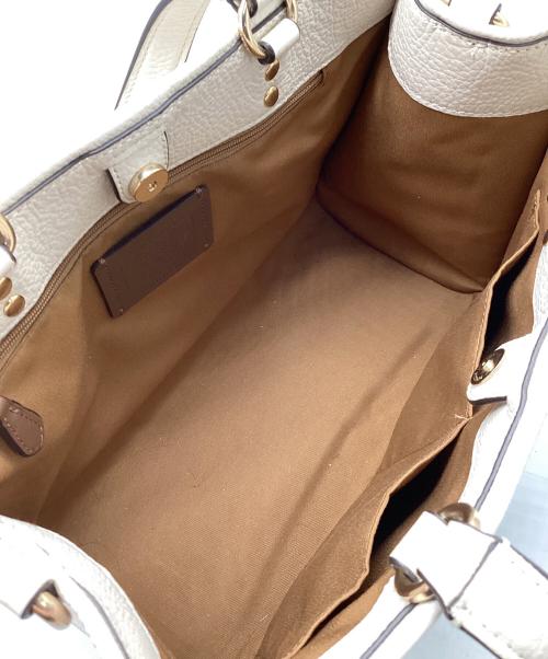 COACH（コーチ）COACH (コーチ) ハンドバッグ クリームの古着・服飾アイテム