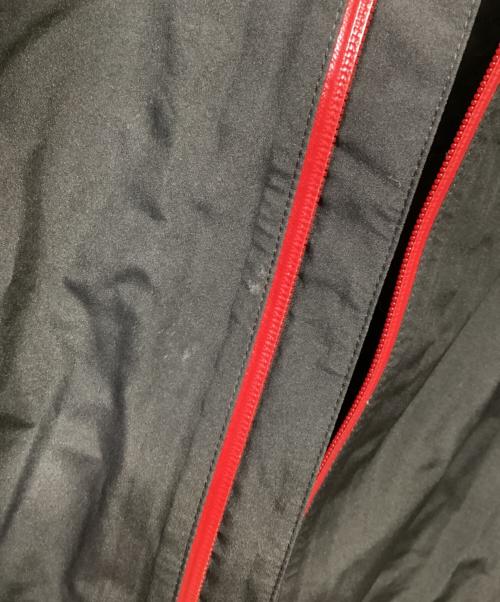 MAMMUT（マムート）MAMMUT (マムート) マウンテンパーカー レッド×ブラック サイズ:XLの古着・服飾アイテム