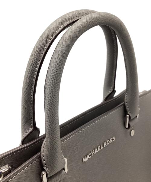 MICHAEL KORS（マイケル・コース）MICHAEL KORS (マイケル・コース) 2WAYバッグ グレーの古着・服飾アイテム