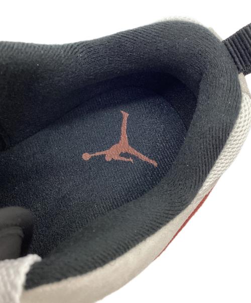 JORDAN（ジョーダン）JORDAN (ジョーダン) スニーカー グレー×ホワイト サイズ:27.5の古着・服飾アイテム